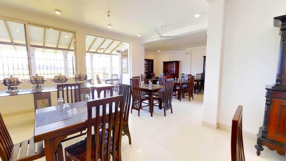 Akash By Dbi Hotel Gampaha Ngoại thất bức ảnh
